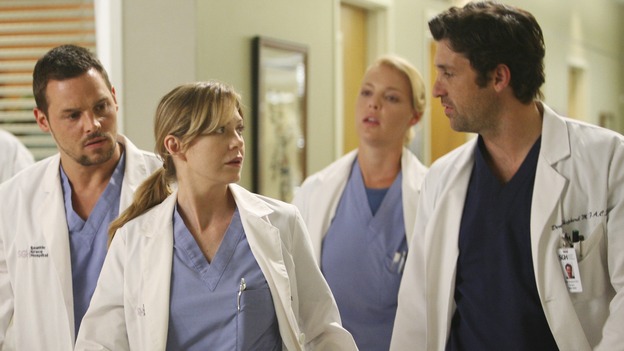 GREY'S ANATOMY - "Here Comes the Flood" - Alex and Izzie beg to be able to stay with Meredith and Derek, but Derek wants them out, on "Grey's Anatomy," THURSDAY, OCTOBER 9 (9:00-10:01 p.m., ET) on the ABC Television Network. (ABC/DANNY FELD) JUSTIN CHAMBERS, ELLEN POMPEO, KATHERINE HEIGL, PATRICK DEMPSEY