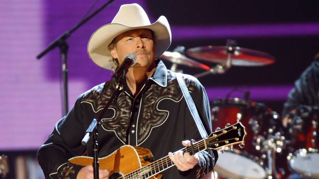 THE 42ND ANNUAL CMA AWARDS - THEATRE - "The 42nd Annual CMA Awards" aired live from the Sommet Center in Nashville, WEDNESDAY, NOVEMBER 12 (8:00-11:00 p.m., ET) on the ABC Television Network. (ABC/CHRIS HOLLO)GEORGE STRAIT
