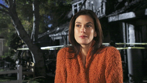DESPERATE HOUSEWIVES -- "No One Is Alone" - Felicia Tilman has more in store for Paul Young, Bree reaches the end of her rope, and Susan must start over, on "Desperate Housewives," SUNDAY, MAY 14 (9:00-10:00 p.m., ET) on the ABC Television Network. (ABC/DANNY FELD)TERI HATCHER