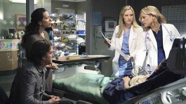 GREY'S ANATOMY - "Push" - A patient who needs an extremely difficult surgery comes to Seattle Grace, and it's Richard and Owen who vie for the opportunity to tackle it. But the decision lies in the hands of Derek, who deems that Owen should take on the surgery, leaving Richard bitter. Meanwhile, Bailey deals with her own personal struggles when she nervously prepares for another date with Ben, on "Grey's Anatomy," THURSDAY, MARCH 11 (9:00-10:01 p.m., ET) on the ABC Television Network. (ABC/ADAM LARKEY)GEOFFREY BLAKE, MOON ZAPPA, CHYLER LEIGH, JESSICA CAPSHAW, AIDAN WALTER