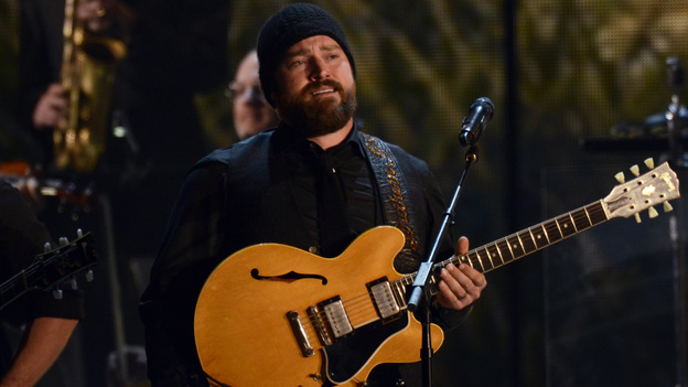 THE 45th ANNUAL CMA AWARDS - THEATRE - "The 45th Annual CMA Awards" broadcast live on ABC from the Bridgestone Arena in Nashville on WEDNESDAY, NOVEMBER 9 (8:00-11:00 p.m., ET). (ABC/KATHERINE BOMBOY-THORNTON)ZAC BROWN