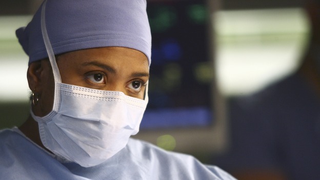GREY'S ANATOMY - "Great Expectations" - While rumors of the Chief's departure spread among the hospital staff, Bailey proposes the creation of a free clinic, and a Seattle Grace doctor receives a proposal of a different sort, on "Grey's Anatomy," THURSDAY, JANUARY 25 (9:00-10:01 p.m., ET) on the ABC Television Network. (ABC/SCOTT GARFIELD)CHANDRA WILSON