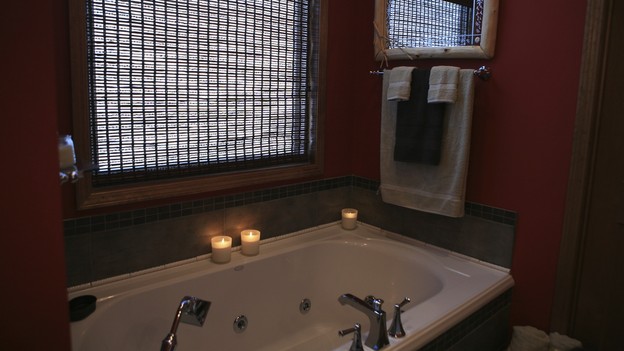 EXTREME MAKEOVER HOME EDITION - "Hampton Family," - Bathroom, on "Extreme Makeover Home Edition," Sunday, October 4th on the ABC Television Network.