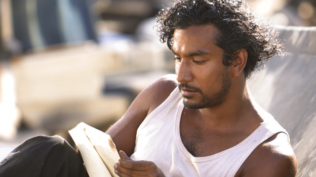 101021_7284 -- LOST - "WALKABOUT" (ABC/MARIO PEREZ)NAVEEN ANDREWS