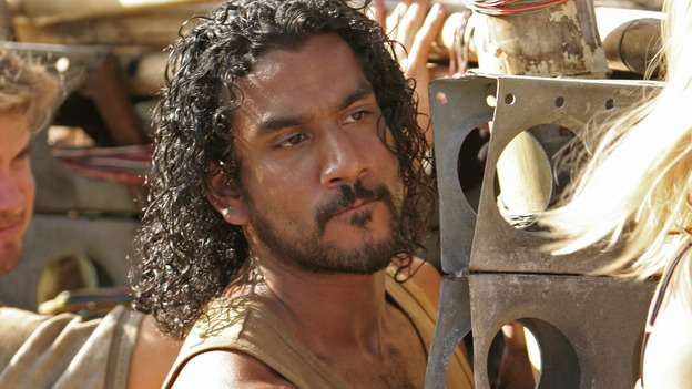 102843_0043 -- LOST - "Exodus, Part II" (ABC/MARIO PEREZ)NAVEEN ANDREWS
