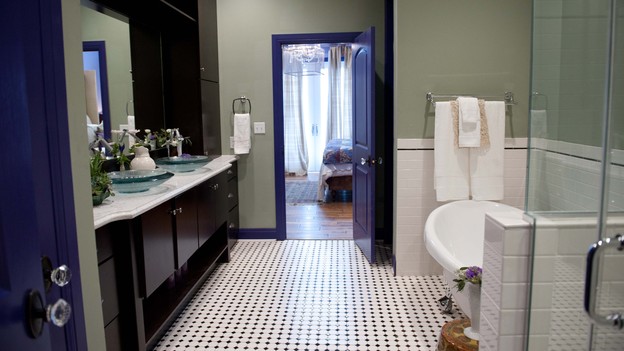 EXTREME MAKEOVER HOME EDITION - Bathroom Photo, "Zdroj Family," on "Extreme Makeover Home Edition," Monday, December 3rd (8:00-10:00 p.m. ET/PT) on the ABC Television Network.