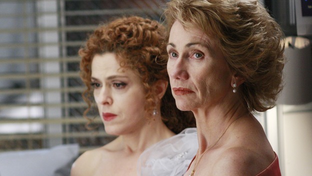 GREY'S ANATOMY - "Dream a Little Dream of Me" - Three middle-aged women and their husbands are in a terrible traffic accident, on "Grey's Anatomy," THURSDAY, SEPTEMBER 25 (9:00-11:00 p.m., ET) on the ABC Television Network. (ABC/RON TOM) BERNADETTE PETERS, KATHY BAKER