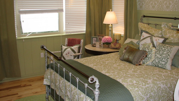 EXTREME MAKEOVER HOME EDITION - "Rogers Family," - Master Bedroom, on "Extreme Makeover Home Edition," Sunday, September 24th on the ABC Television Network.
