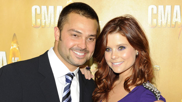 THE 44TH ANNUAL CMA AWARDS - RED CARPET ARRIVALS - "The 44th Annual CMA Awards" will be broadcast live from the Bridgestone Arena in Nashville, WEDNESDAY, NOVEMBER 10 (8:00-11:00 p.m., ET) on the ABC Television Network. (ABC/ANDREW WALKER)JOANNA GARCIA