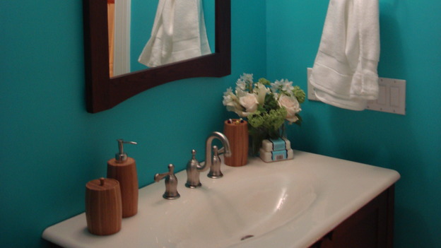 EXTREME MAKEOVER HOME EDITION - "Silva Family," - Bathroom, on "Extreme Makeover Home Edition," Sunday, May 4th on the ABC Television Network.