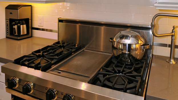 EXTREME MAKEOVER HOME EDITION - "Hurston Family," - Kitchen Picture,        on "Extreme Makeover Home Edition," Sunday, Febuary 13th     (8:00-9:00  p.m.    ET/PT) on the ABC Television Network.