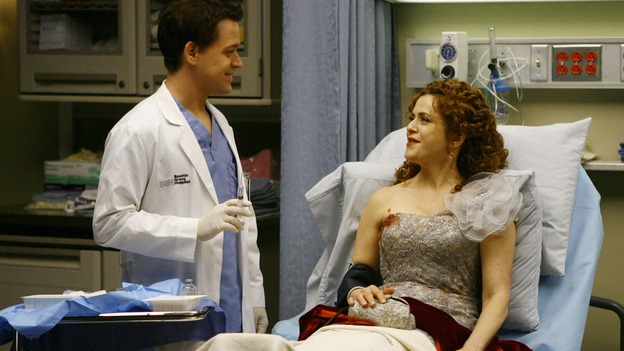 GREY'S ANATOMY - "Dream a Little Dream of Me" - George checks on one of the three injured women, on "Grey's Anatomy," THURSDAY, SEPTEMBER 25 (9:00-11:00 p.m., ET) on the ABC Television Network. (ABC/SCOTT GARFIELD) T.R. KNIGHT, BERNADETTE PETERS
