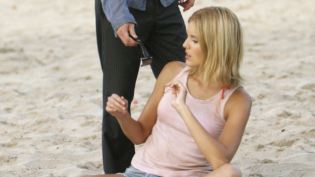 100943_8374 -- LOST - "WALKABOUT" (ABC/MARIO PEREZ)IAN SOMERHALDER, MAGGIE GRACE