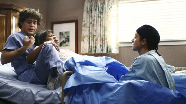 GREY'S ANATOMY - "It's the End of the World (As We Know It)" (ABC/SCOTT GARFIELD)T.R. KNIGHT, CHANDRA WILSON, KATE WALSH