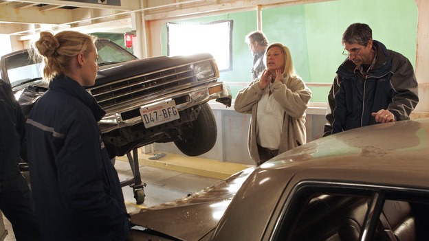GREY'S ANATOMY - "Walk on Water" - Producer/technical advisor Linda Klein (center) and producer/director Rob Corn (right) coach Katherine Heigl (left) while shooting "Grey's Anatomy." (ABC/VIVIAN ZINK)