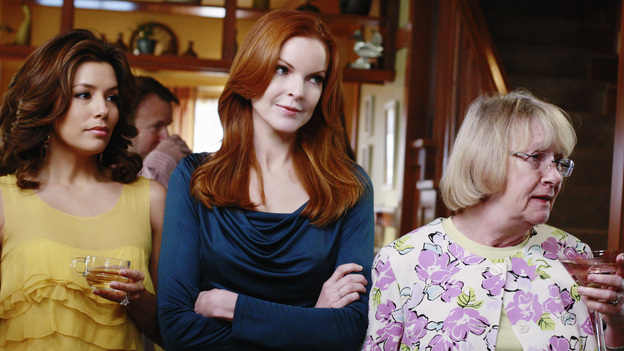 DESPERATE HOUSEWIVES - "Crime Doesn't Pay" - Gaby, Bree and Mrs. McCluskey.