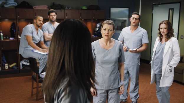 GREY'S ANATOMY - "If/Then" - As Meredith puts Zola to bed and falls asleep, she begins to wonder -- what if her mother had never had Alzheimer's and she'd had loving, supportive parents? The reverberations of a happy Meredith Grey change the world of Seattle Grace as we know it. What if she had never met Derek in that bar and he had never separated from Addison? What if Callie and Owen had become a couple long before she met Arizona? And what if Bailey never evolved from the meek intern she once was? "Grey's Anatomy" airs THURSDAY, FEBRUARY 2 (9:00-10:02 p.m., ET) on the ABC Television Network. (ABC/VIVIAN ZINK)JESSE WILLIAMS, ROBERT BAKER, SANDRA OH, ELLEN POMPEO, JUSTIN CHAMBERS, SARAH DREW