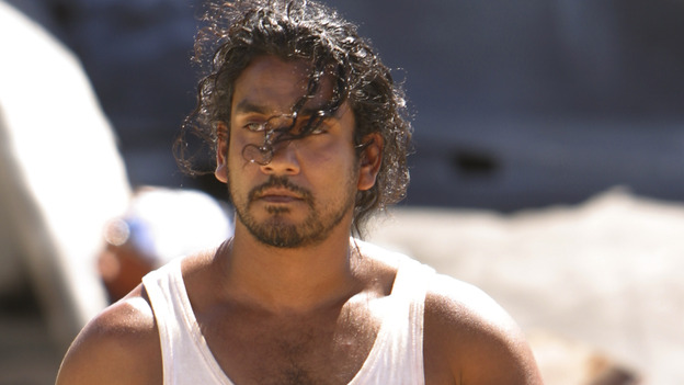 100939_6315 -- LOST - EPISODE 101 - "TABULA RASA," EPISODE 102 - "WALKABOUT" (ABC/MARIO PEREZ)NAVEEN ANDREWS