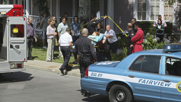DESPERATE HOUSEWIVES - "Being Alive" (ABC/DANNY FELD)ANDREA BOWEN, TERI HATCHER, TUC WATKINS, EVA LONGORIA PARKER, RICARDO ANTONIO CHAVIRA