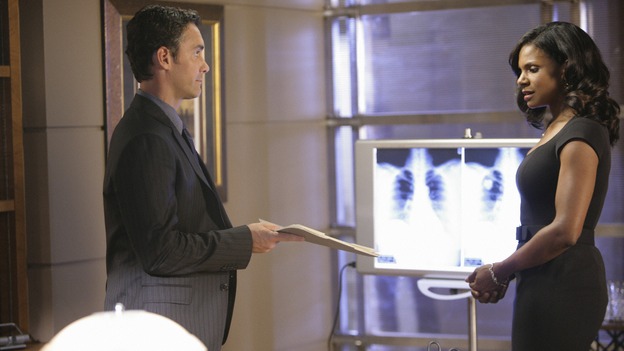 PRIVATE PRACTICE - "Worlds Apart" - Pete's girlfriend, Meg, returns to Los Angeles and notices that Pete and Violet are considerably closer; Kevin questions the direction he and Addison are headed in as a couple; Cooper treats a young diabetic boy with a mysterious past; and Charlotte and her team of Pacific Wellcare doctors continue to siphon business away from Oceanside Wellness, on "Private Practice," WEDNESDAY, DECEMBER 17 (9:00-10:01 p.m., ET) on the ABC Television Network. (ABC/ADAM TAYLOR)JAY HARRINGTON, AUDRA MCDONALD