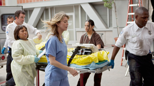 GREY'S ANATOMY - "Free Falling" - In the first hour, "Free Falling" (9:00-10:00 p.m.), the fifth-year residents return for the first day of a year that will make or break their careers: Meredith faces the consequences of tampering with Derek's clinical trial and is terminated at the hospital; April tries to step up to the plate as Chief Resident in the wake of a giant sinkhole in the middle of Seattle; and Cristina and Owen are still at odds over their drastically different feelings for their unborn child. "Grey's Anatomy" returns for its eighth season with a two-hour event THURSDAY, SEPTEMBER 22 (9:00-11:00 p.m., ET) on the ABC Television Network. (ABC/RANDY HOLMES)CHANDRA WILSON, ELLEN POMPEO