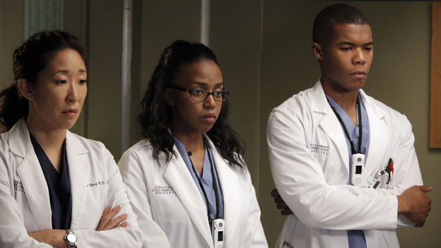 GREY'S ANATOMY - "I Was Made for Lovin' You" - Cristina and Owen continue to figure out their relationship amidst the pending lawsuit; and Bailey argues with Ben over plans for their upcoming nuptials. Meanwhile, Callie recruits Jackson to help find a solution to Derek's hand, but he is preoccupied by a shocking situation with April, on "Grey's Anatomy," THURSDAY, NOVEMBER 29 (9:00-10:02 p.m., ET) on the ABC Television Network. (ABC/RICHARD CARTWRIGHT)SANDRA OH, JERRIKA HINTON, GAIUS CHARLES