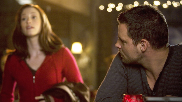 GREY'S ANATOMY - "Brave New World" - Alex spots Lexie at Joe's, on "Grey's Anatomy," THURSDAY, OCTOBER 16 (9:00-10:01 p.m., ET) on the ABC Television Network. (ABC/RANDY HOLMES) CHYLER LEIGH, JUSTIN CHAMBERS
