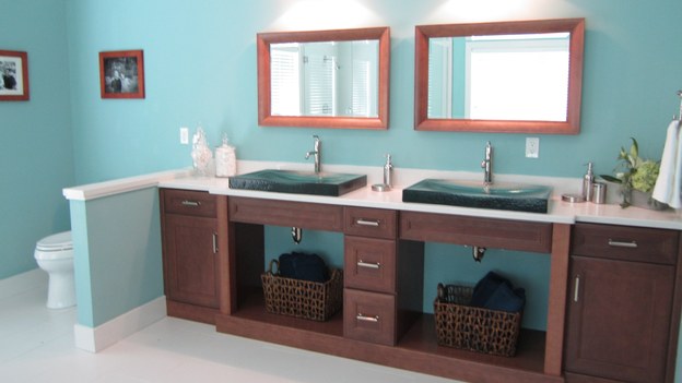 EXTREME MAKEOVER HOME EDITION - "Hill Family," - Bathroom Picture,              on   "Extreme Makeover Home Edition," Friday, November 4th                 (8:00-10:00   p.m.  ET/PT) on the ABC   Television Network.
