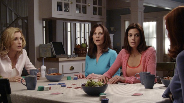 DESPERATE HOUSEWIVES - "CHILDREN WILL LISTEN " (ABC/DANNY FELD) FELICITY HUFFMAN, LESLEY ANN WARREN, TERI HATCHER, MARCIA CROSS