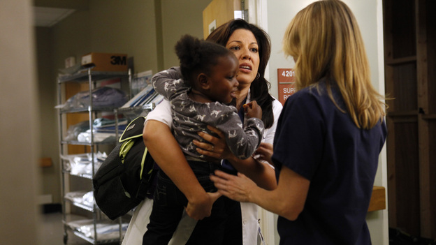 Callie takes Zola as Meredith dashes off to help a patient.&nbsp;