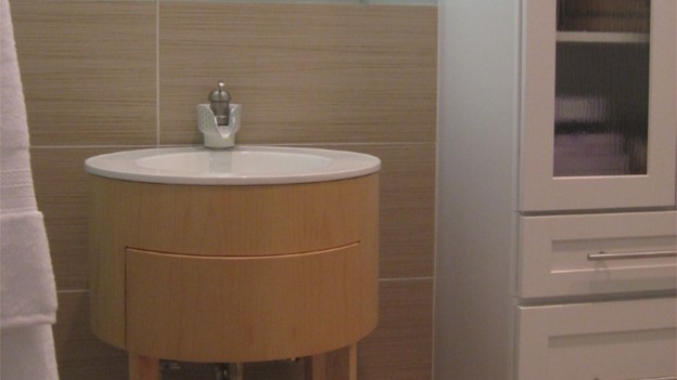 EXTREME MAKEOVER HOME EDITION - "Hill Family," - Bathroom, on "Extreme Makeover Home Edition," Sunday, October 11th on the ABC Television Network.