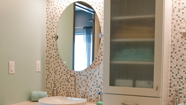 EXTREME MAKEOVER HOME EDITION - "Oregon School for the Deaf," - Bathroom  Pictures, on "Extreme Makeover Home Edition," Sunday, October 31st(8:00-9:00 p.m. ET/PT) on the ABC Television Network.