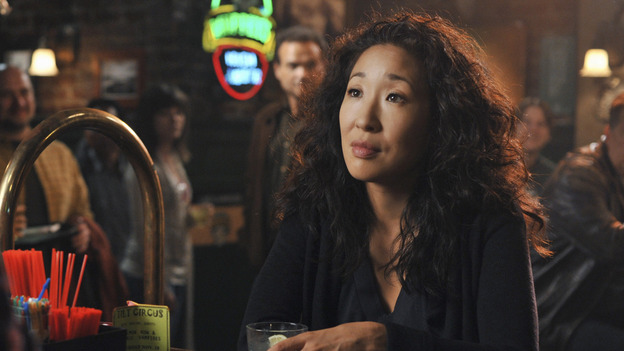 GREY'S ANATOMY - "There's No 'I' in Team" - Cristina gets a drink at Joe's after work, on "Grey's Anatomy," THURSDAY, OCTOBER 23 (9:00-10:01 p.m., ET) on the ABC Television Network. (ABC/ERIC MCCANDLESS) SANDRA OH