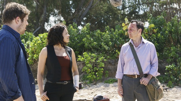 LOST - "Follow the Leader" - Jack and Kate find themselves at odds over the direction to take to save their fellow island survivors, Locke further solidifies his stance as leader of "The Others," and Sawyer and Juliet come under scrutiny from the Dharma Initiative, on "Lost," WEDNESDAY, MAY 6 (9:00-10:02 p.m., ET) on the ABC Television Network. (ABC/MARIO PEREZ)BRAD WILLIAM HENKE, ZULHEIKA ROBINSON, MICHAEL EMERSON