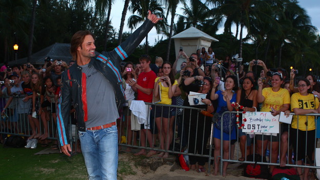 LOST - HONOLULU, Hawaii (January 30, 2010) - The cast and producers of "Lost" arrive at Sunset on the Beach on Waikiki Beach for a screening of the highly-anticipated season premiere of the award-winning series. "Lost" returns for its final season of action-packed mystery and adventure on TUESDAY, FEBRUARY 2 (9:00-11:00 p.m., ET) on the ABC Television Network. (ABC/MARIO PEREZ)