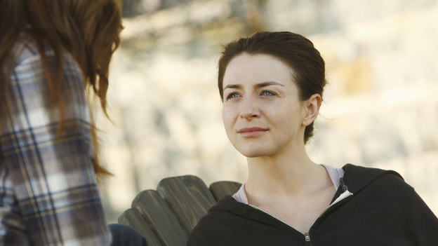PRIVATE PRACTICE - "The Breaking Point" - In the second hour or a special two-hour edition of ABC's "Private Practice," THURSDAY, NOVEMBER 17 (9:00-11:00 p.m., ET), entitled "The Breaking Point," Amelia makes the hard decision to enter a rehab facility, and finds strength in an 18 year-old girl, as they both go through the painful detox process. Meanwhile, Cooper's strengthening bond with his son is tested by his allegiance to a patient in need, Pete and Violet's marriage reaches a tipping point, and Addison collapses from her rigorous fertility treatments. (ABC/VIVIAN ZINK)CATERINA SCORSONE