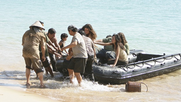 LOST - "There's No Place Like Home," Parts 2 & 3 - The face-off between the survivors and the freighter people continues, and the Oceanic Six find themselves closer to rescue, on the two-hour Season Finale of "Lost," THURSDAY, MAY 29 (9:00-11:00 p.m., ET) on the ABC Television Network. (ABC/MARIO PEREZ)MATTHEW FOX, EVANGELINE LILLY, YUNJIN KIM, JORGE GARCIA