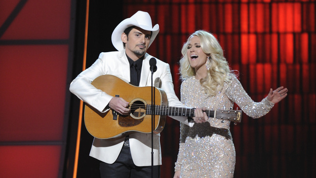 THE 46TH ANNUAL CMA AWARDS - THEATRE - "The 46th Annual CMA Awards" airs live THURSDAY, NOVEMBER 1 (8:00-11:00 p.m., ET) on ABC live from the Bridgestone Arena in Nashville, Tennessee. (ABC/KATHERINE BOMBOY-THORNTON)BRAD PAISLEY, CARRIE UNDERWOOD