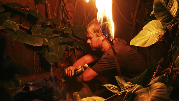 LOST - "The 23rd Psalm" - Mr. Eko interrogates Charlie about the Virgin Mary statue, Claire begins to lose faith in Charlie when she discovers his secret, and Jack is an interested observer when Kate gives the recovering Sawyer a much-needed haircut, on "Lost," WEDNESDAY, JANUARY 11 (9:00-10:00 p.m., ET), on the ABC Television Network. (ABC/MARIO PEREZ) DOMINIC MONAGHAN