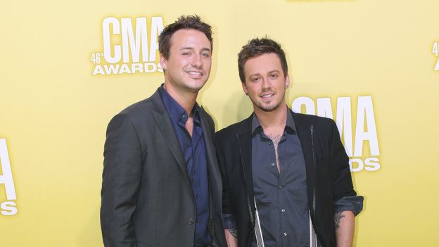 THE 46TH ANNUAL CMA AWARDS - RED CARPET ARRIVALS - "The 46th Annual CMA Awards" airs live THURSDAY, NOVEMBER 1 (8:00-11:00 p.m., ET) on ABC live from the Bridgestone Arena in Nashville, Tennessee. (ABC/SARA KAUSS)LOVE AND THEFT