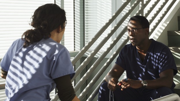 GREY'S ANATOMY - "From a Whisper to a Scream" - A traumatic car accident fills the ER, Cristina has a crisis of conscience about her deceptive teamwork with Burke, and Izzie pushes the boundaries of her probation, on "Grey's Anatomy," THURSDAY, NOVEMBER 23 (9:00-10:01 p.m., ET) on the ABC Television Network. (ABC/KAREN NEAL)SANDRA OH, ISAIAH WASHINGTON