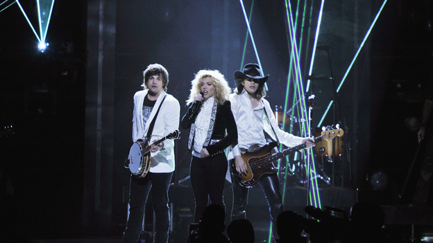 THE 46TH ANNUAL CMA AWARDS - THEATRE - "The 46th Annual CMA Awards" airs live THURSDAY, NOVEMBER 1 (8:00-11:00 p.m., ET) on ABC live from the Bridgestone Arena in Nashville, Tennessee. (ABC/KATHERINE BOMBOY-THORNTON)THE BAND PERRY