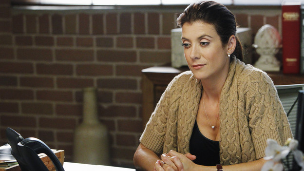 PRIVATE PRACTICE - "All in the Family" - Addison and Sam's relationship is strained when they disagree over the treatment and safety of a comatose patient who has become pregnant, while Pete and Charlotte are faced with the ethical dilemma of revealing the HIV status of a patient who has been in a serious auto accident. Violet crosses some boundaries with Pete's family as she gets caught up in the fray of Lucas's first Halloween, on "Private Practice," THURSDAY, OCTOBER 28 (10:01-11:00 p.m., ET) on the ABC Television Network. (ABC/JORDIN ALTHAUS)KATE WALSH