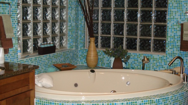 EXTREME MAKEOVER HOME EDITION - "O'Donnell Family," -  Bathroom, on "Extreme Makeover Home Edition," Sunday, February 18th on the ABC Television Network.