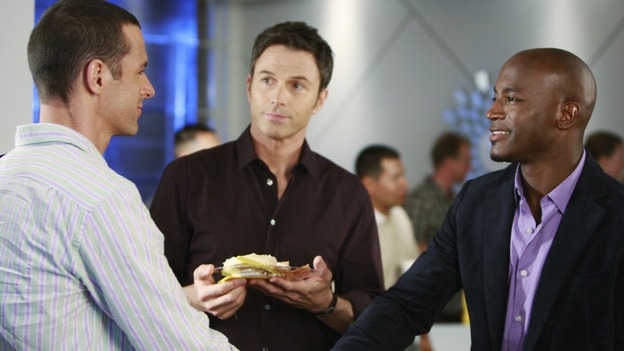 PRIVATE PRACTICE - "Know When to Fold" - Charlotte's rival practice, Pacific Wellcare, opens its doors and the competition with Oceanside Wellness begins, as Sam and Pete steal one of their clients, a favorite patient of Addison's goes to a Pacific Wellcare doctor for a second opinion, and Dell proposes the creation of an in-house adoption program, on "Private Practice," WEDNESDAY, DECEMBER 10 (9:00-10:01 p.m., ET) on the ABC Television Network. (ABC/MICHAEL DESMOND)JEFFREY PIERCE, TIM DALY, TAYE DIGGS