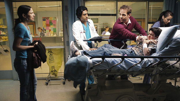 PRIVATE PRACTICE - "Short Cuts" - Violet and Cooper make amendments to their friendship in order to please their significant others; Pete and Cooper get in an argument involving marijuana use by a patient (guest starring Justine Bateman as Sydney); Addison is conflicted about going public with her new romance, and Sheldon's decision to deny approval for a patient's sex change backfires, on "Private Practice," THURSDAY, SEPTEMBER 30 (10:01-11:00 p.m., ET) on the ABC Television Network. (ABC/ADAM TAYLOR)JUSTINE BATEMAN, AJAY VIDURE, PAUL ADELSTEIN, AARON SANDERS