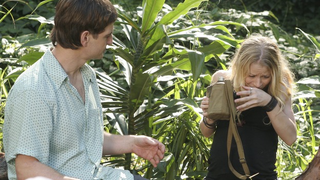 LOST - "Maternity Leave" - A desperate Claire, along with Kate and Rousseau, attempts a return to the scene of her kidnapping where she believes she might find the cure for Baby Aaron's mysterious illness. Meanwhile, Jack and Locke must keep their prisoner a secret from the rest of the survivors, on "Lost," WEDNESDAY, MARCH 1 (9:00-10:00 p.m., ET), on the ABC Television Network. (ABC/MARIO PEREZ)WILLIAM MAPOTHER, EMILIE DE RAVIN