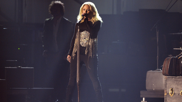 THE 45th ANNUAL CMA AWARDS - THEATRE - "The 45th Annual CMA Awards" broadcast live on ABC from the Bridgestone Arena in Nashville on WEDNESDAY, NOVEMBER 9 (8:00-11:00 p.m., ET). (ABC/KATHERINE BOMBOY-THORNTON)MIRANDA LAMBERT