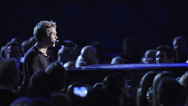 THE 46TH ANNUAL CMA AWARDS - THEATRE - "The 46th Annual CMA Awards" airs live THURSDAY, NOVEMBER 1 (8:00-11:00 p.m., ET) on ABC live from the Bridgestone Arena in Nashville, Tennessee. (ABC/KATHERINE BOMBOY-THORNTON)HUNTER HAYES