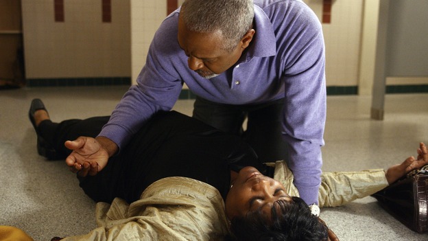 GREY'S ANATOMY - "Testing 1-2-3" - The interns take the biggest test of their careers, their first-year medical exams, as the residents attend to three injured mountain climbers. Meanwhile Callie's suspicions of George and Izzie grow, and Cristina struggles to write her wedding vows, on "Grey's Anatomy," THURSDAY, MAY 10 (9:00-10:01 p.m., ET) on the ABC Television Network. (ABC/SCOTT GARFIELD)LORETTA DEVINE, JAMES PICKENS, JR.